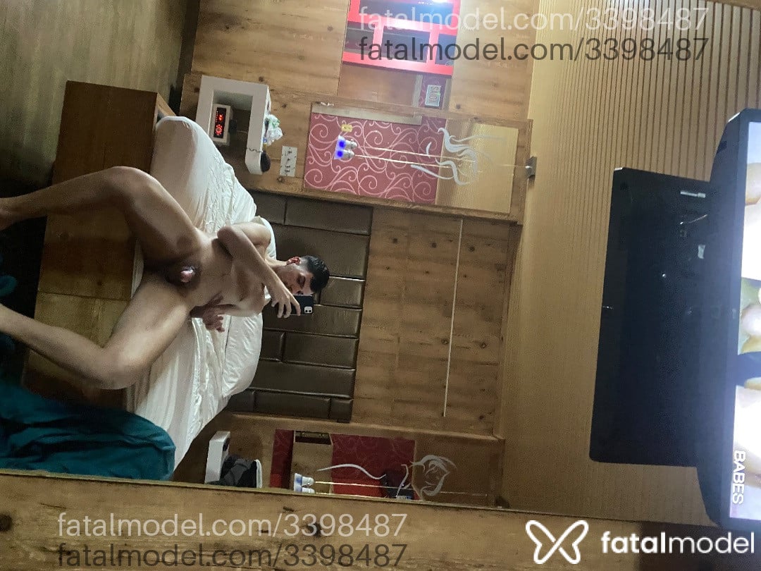 Acompanhante homem com cabelo castanho de olhos castanhos em Criciúma - Jacob