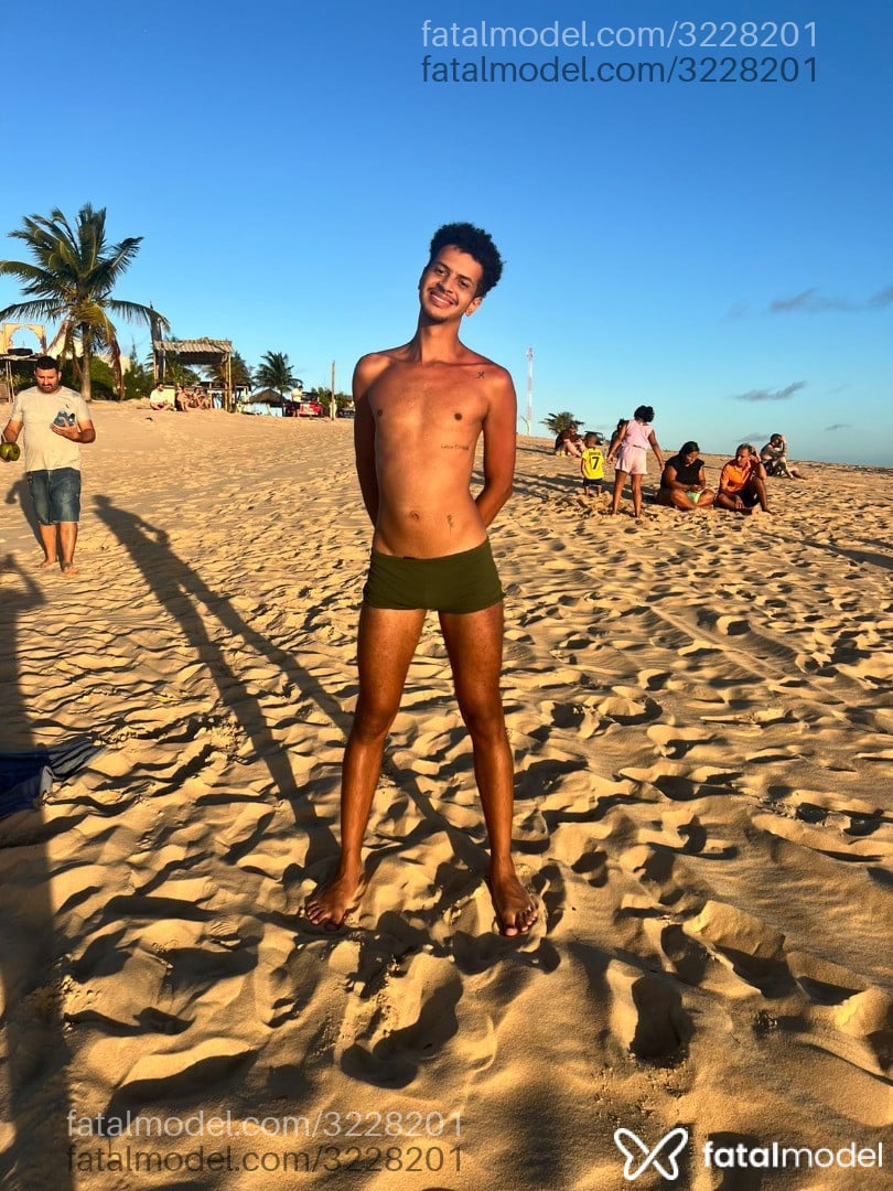 Acompanhante homem morena (o) de olhos pretos em Natal - Victor