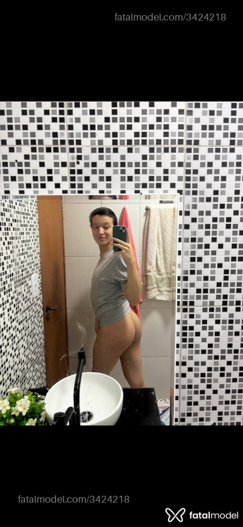 Acompanhante homem com cabelo castanho de olhos castanhos em Goiânia - Gustavo