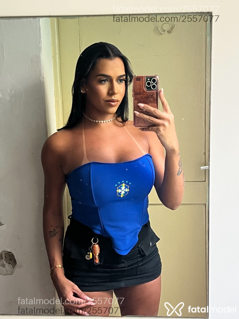 Acompanhante mulher trans morena (o) de olhos castanhos em Virtual Acompanhante mulher trans morena (o) de olhos castanhos em Virtual - Laura Sophia