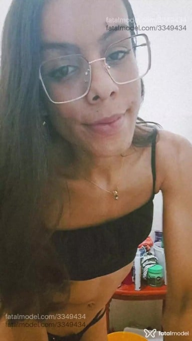 Acompanhante mulher trans com cabelo castanho de olhos castanhos em Birigui - Livia