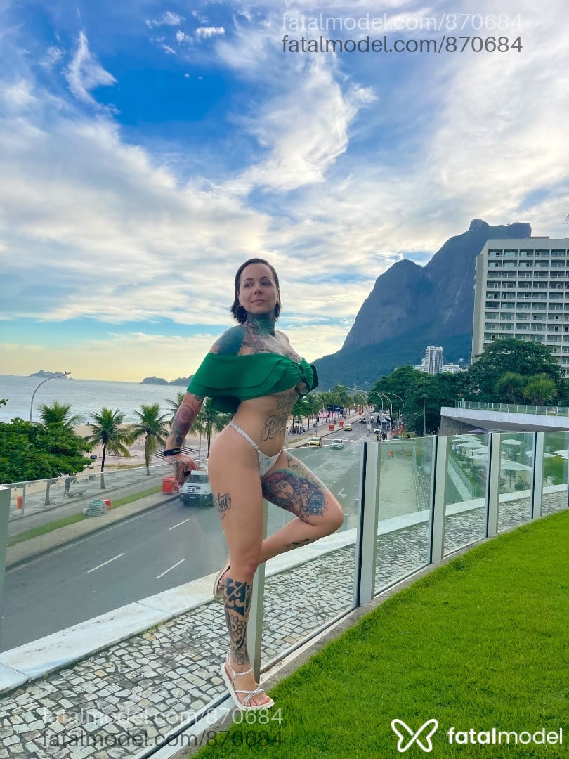 Acompanhante mulher com cabelo castanho de olhos castanhos em São Lourenço - Moniky