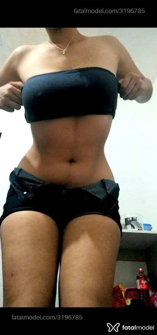Acompanhante mulher com cabelo castanho de olhos verdes em Virtual - Morena