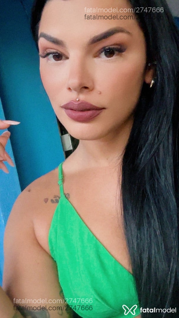 Acompanhante mulher morena (o) de olhos castanhos em Nova Bandeirantes Acompanhante mulher morena (o) de olhos castanhos em Nova Bandeirantes - Paolla Benetti