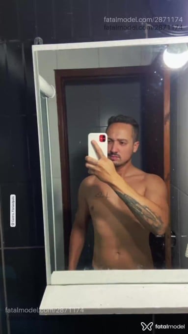 Acompanhante homem com cabelo castanho de olhos castanhos - Felipe Lima Acompanhante homem com cabelo castanho de olhos castanhos - Felipe Lima