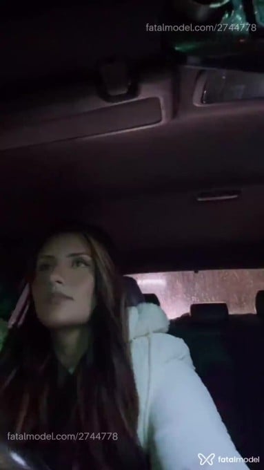 Acompanhante mulher com cabelo castanho de olhos castanhos - Letícia Vidal Acompanhante mulher com cabelo castanho de olhos castanhos - Letícia Vidal