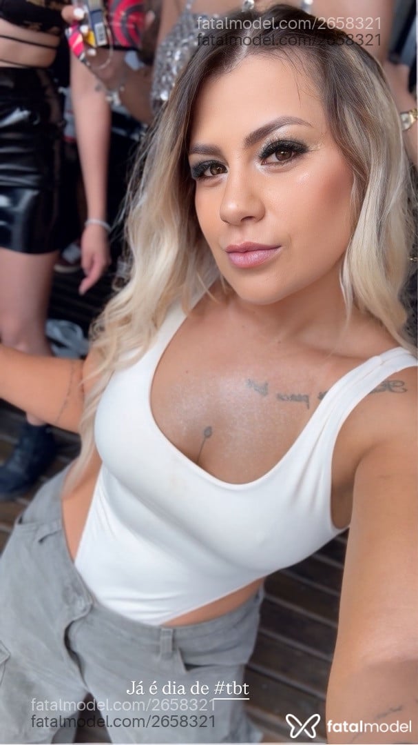 Acompanhante mulher loira (o) de olhos mel em São Paulo Acompanhante mulher loira (o) de olhos mel em São Paulo - Mavi Lopes