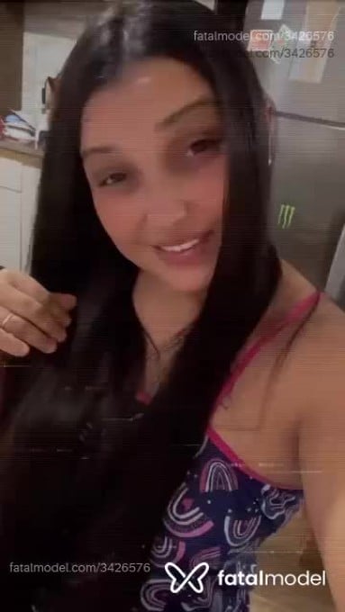 Acompanhante mulher morena (o) de olhos castanhos em Porto Alegre Acompanhante mulher morena (o) de olhos castanhos em Porto Alegre - Deise Amorin