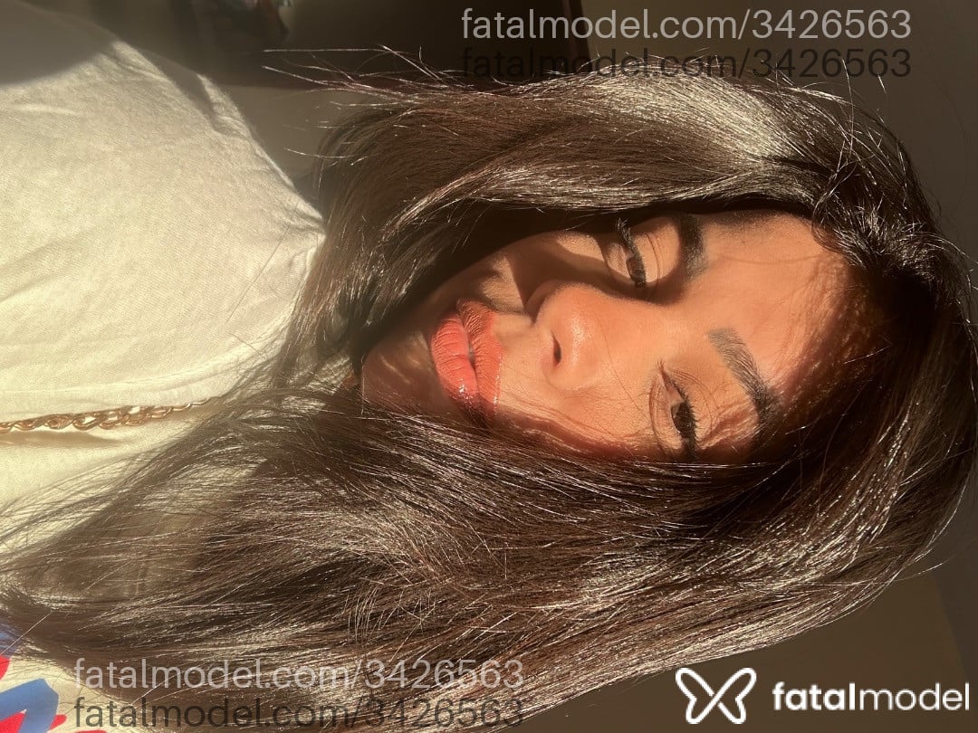 Acompanhante mulher morena (o) de olhos pretos em Santarém - Antonella