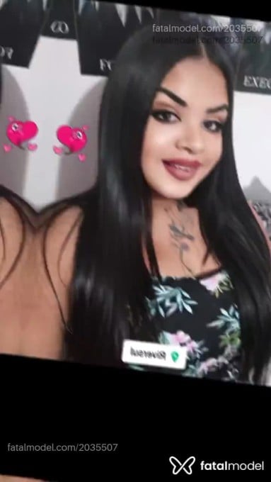 Acompanhante mulher trans morena (o) de olhos pretos - Morena