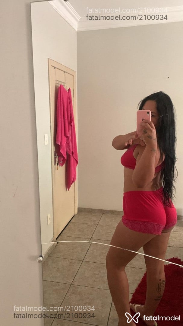 Acompanhante mulher morena (o) de olhos pretos - Jadee Acompanhante mulher morena (o) de olhos pretos - Jadee