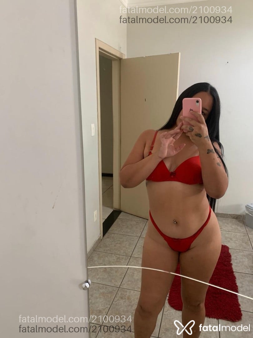 Acompanhante mulher morena (o) de olhos pretos - Jadee Acompanhante mulher morena (o) de olhos pretos - Jadee