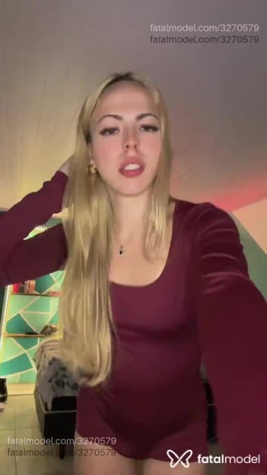 Acompanhante mulher trans loira (o) de olhos azuis em Caraguatatuba Acompanhante mulher trans loira (o) de olhos azuis em Caraguatatuba - BRubia