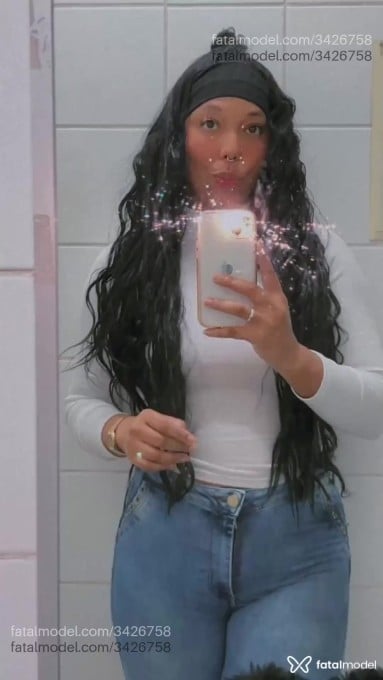 Acompanhante mulher com cabelo castanho de olhos pretos em Virtual - Rafaela