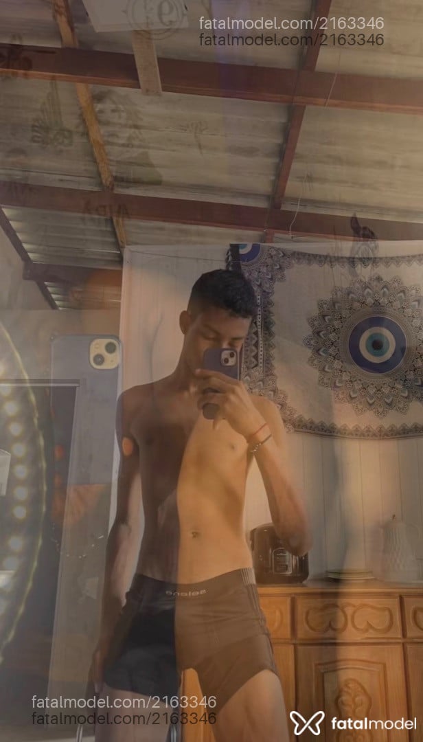 Acompanhante homem morena (o) de olhos pretos em Juína Acompanhante homem morena (o) de olhos pretos em Juína - Ryan Luckas