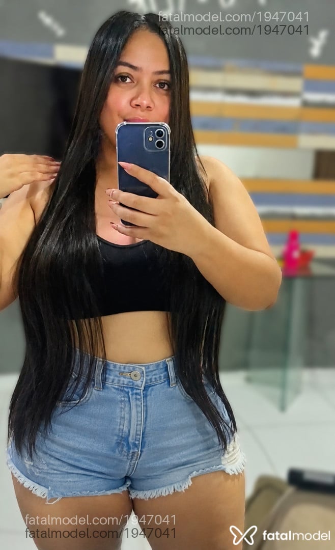 Acompanhante mulher morena (o) de olhos castanhos - Paolla