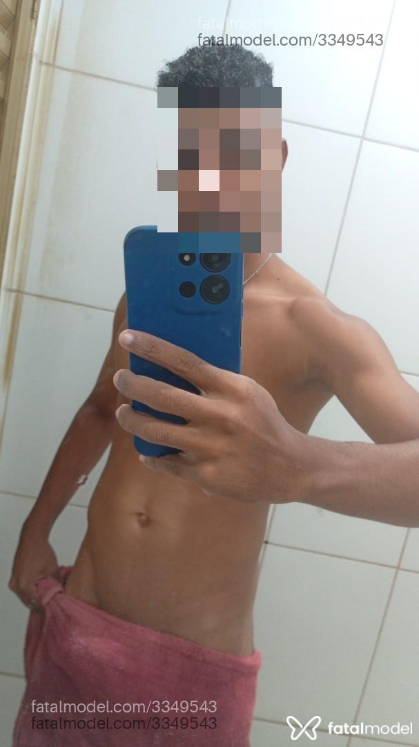 Acompanhante homem morena (o) de olhos castanhos em Goiânia - Moreninho