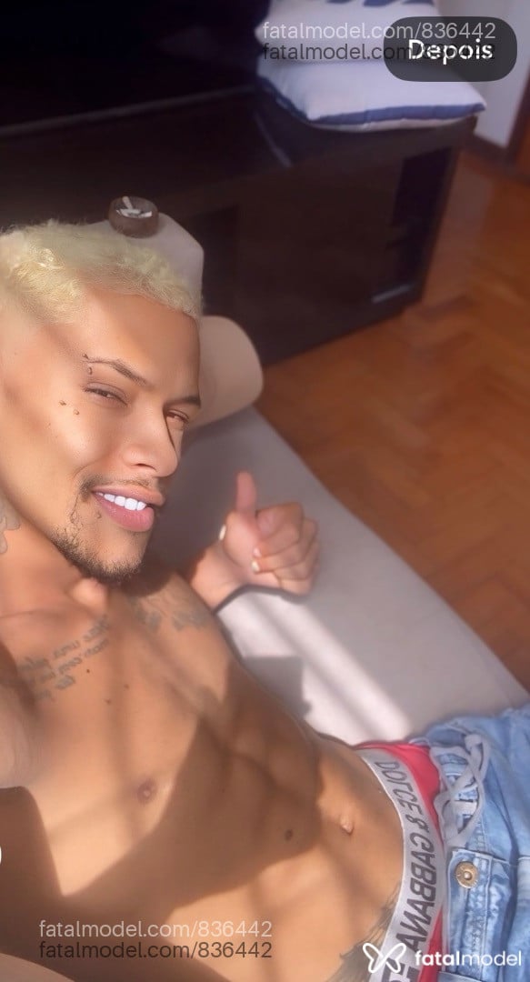 Acompanhante homem loira (o) de olhos azuis em Belo Horizonte - LÉO MORGANS