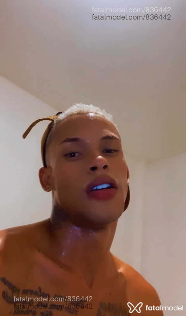 Acompanhante homem loira (o) de olhos azuis em Belo Horizonte - LÉO MORGANS