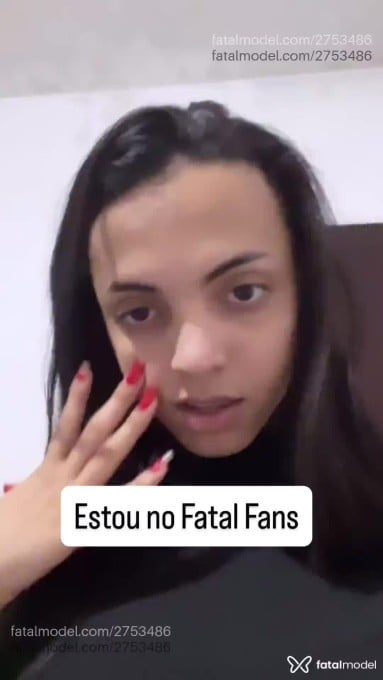 Acompanhante mulher trans morena (o) de olhos castanhos - Lara Lins Acompanhante mulher trans morena (o) de olhos castanhos - Lara Lins