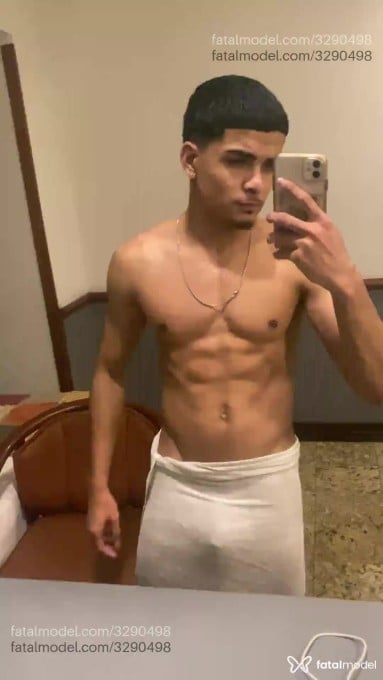 Acompanhante homem morena (o) de olhos pretos - Guizin