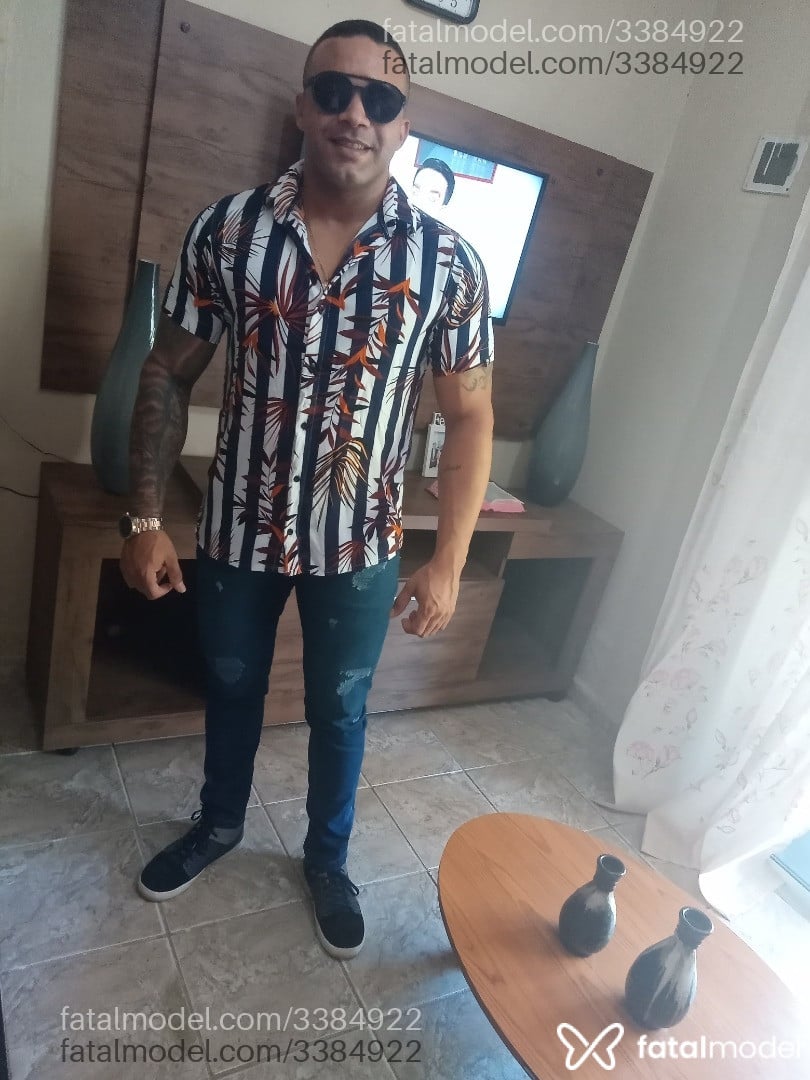 Acompanhante homem com cabelo castanho de olhos castanhos em Recife - Jsilva