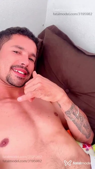 Acompanhante homem com cabelo castanho de olhos castanhos - Marcelo Dias Acompanhante homem com cabelo castanho de olhos castanhos - Marcelo Dias