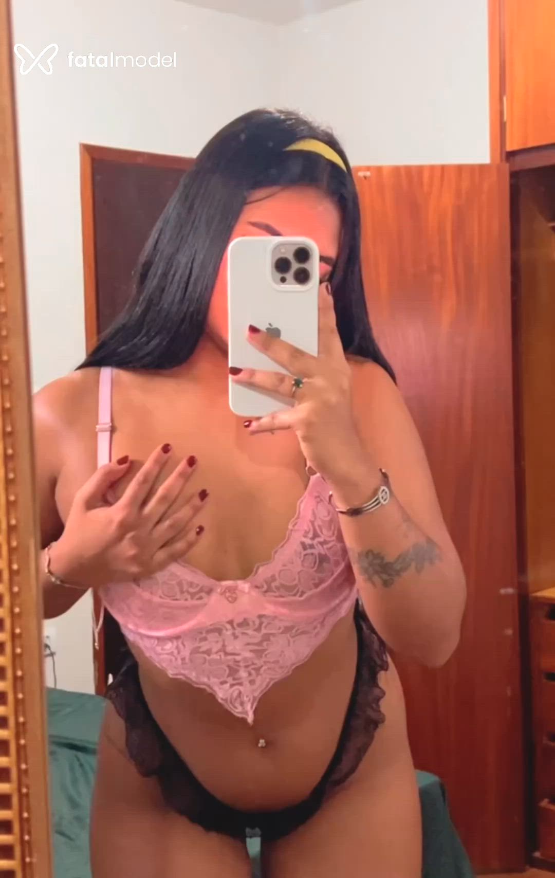 Acompanhante mulher morena (o) de olhos castanhos - Indianara