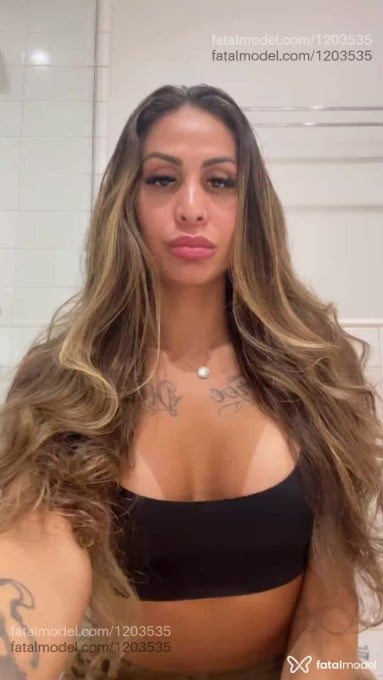 Acompanhante travesti loira (o) de olhos castanhos em São Paulo Acompanhante travesti loira (o) de olhos castanhos em São Paulo - Lohanna Freitas