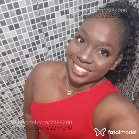 Acompanhante mulher morena (o) de olhos pretos - Roberta Acompanhante mulher morena (o) de olhos pretos - Roberta