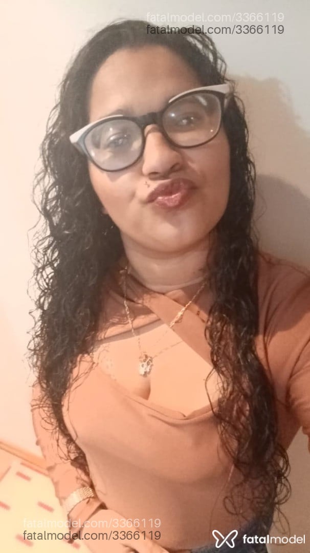 Acompanhante mulher morena (o) de olhos pretos em Gravataí Acompanhante mulher morena (o) de olhos pretos em Gravataí - Becaa