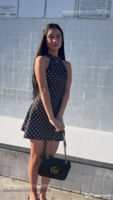 Acompanhante mulher morena (o) de olhos castanhos em Manaus Acompanhante mulher morena (o) de olhos castanhos em Manaus - Melly