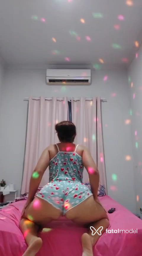 Acompanhante mulher com cabelo castanho de olhos castanhos - Natyelly