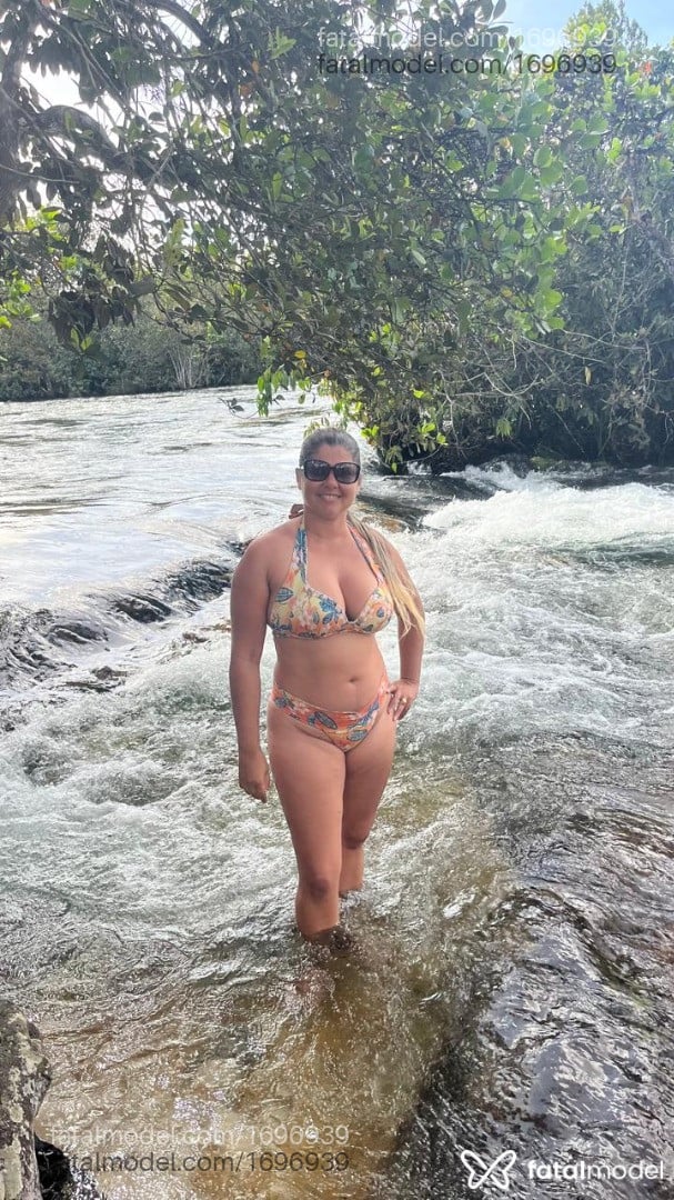 Acompanhante mulher loira (o) de olhos verdes em Campo Novo do Parecis - Cláudia