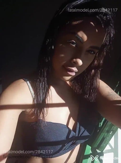 Acompanhante mulher morena (o) de olhos castanhos em Santana de Parnaíba Acompanhante mulher morena (o) de olhos castanhos em Santana de Parnaíba - Eduarda meneses