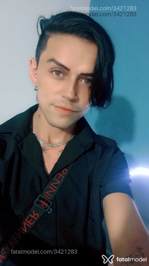 Acompanhante homem com cabelo castanho de olhos mel em Virtual - Bruninho