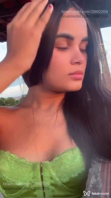 Acompanhante mulher trans com cabelo castanho de olhos castanhos em São Luís Acompanhante mulher trans com cabelo castanho de olhos castanhos em São Luís - Angellovatelle