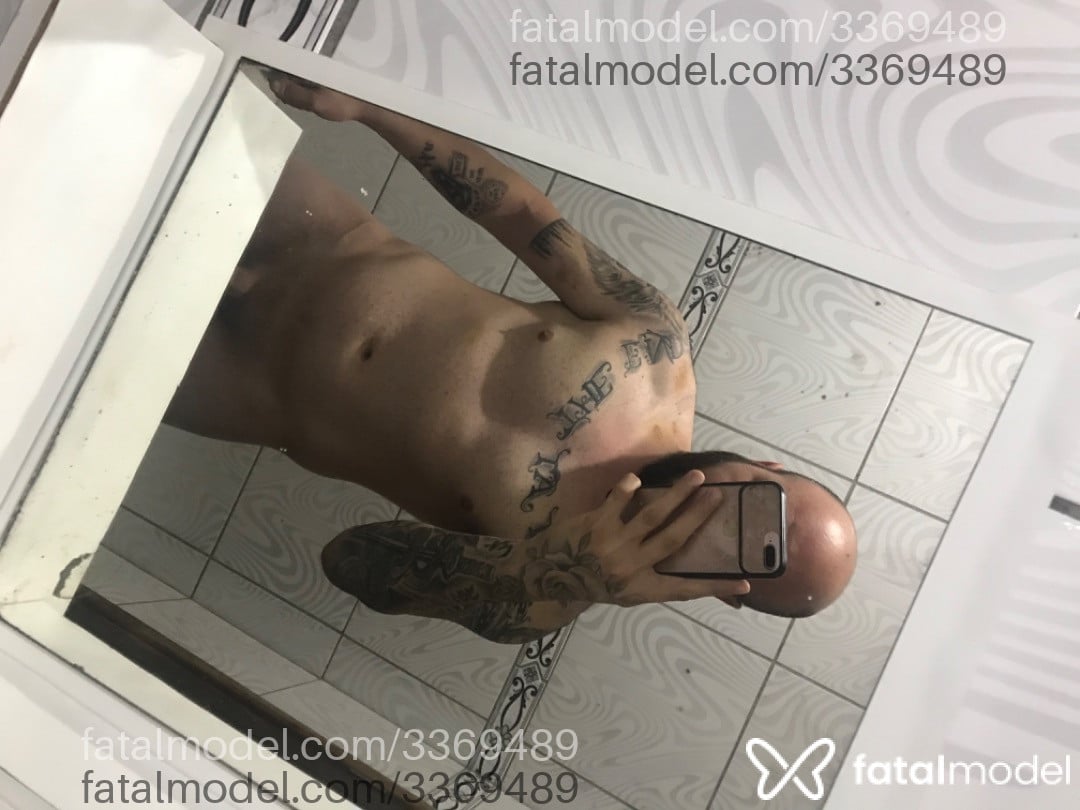 Acompanhante homem sem cabelo de olhos castanhos em Criciúma - Mathxxxxx