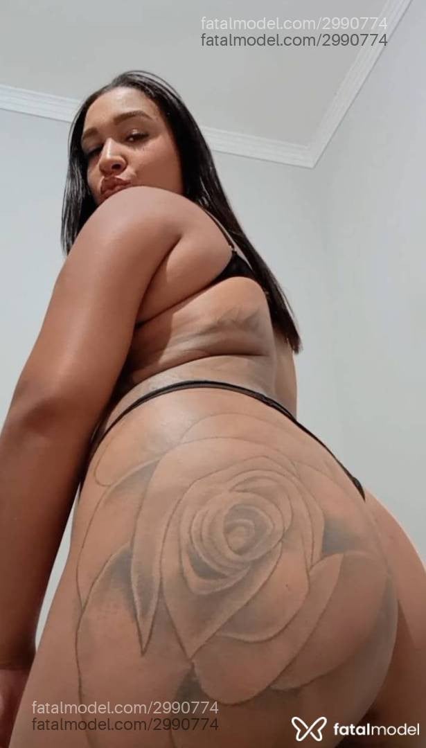 Acompanhante mulher com cabelo castanho de olhos mel em Catalão - Rafaelly Souza