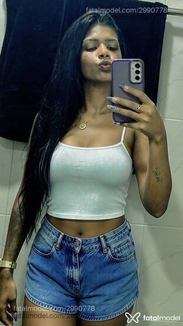 Acompanhante mulher morena (o) de olhos pretos - Dandara Couto