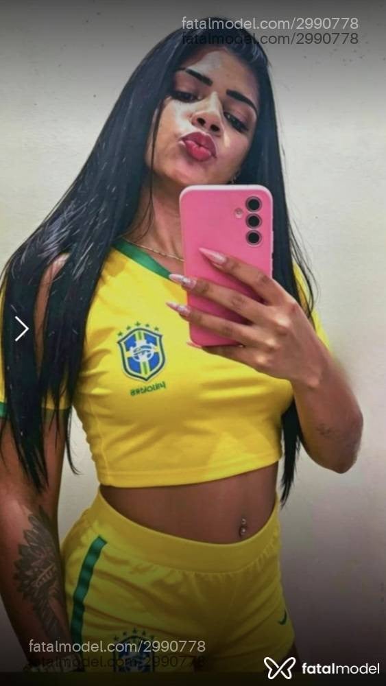 Acompanhante mulher morena (o) de olhos pretos - Dandara Couto