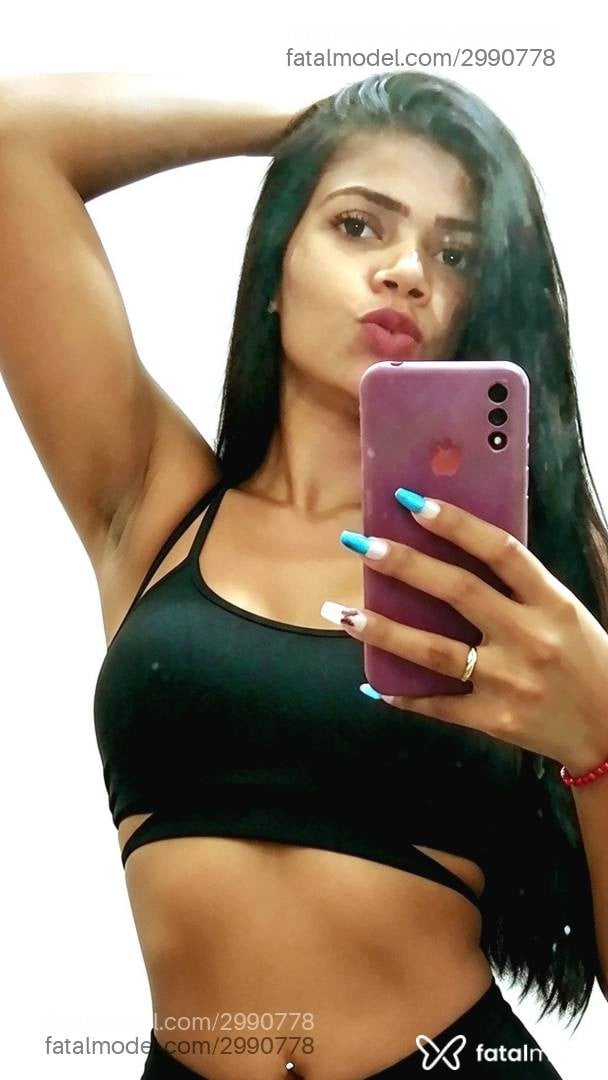 Acompanhante mulher morena (o) de olhos pretos - Dandara Couto