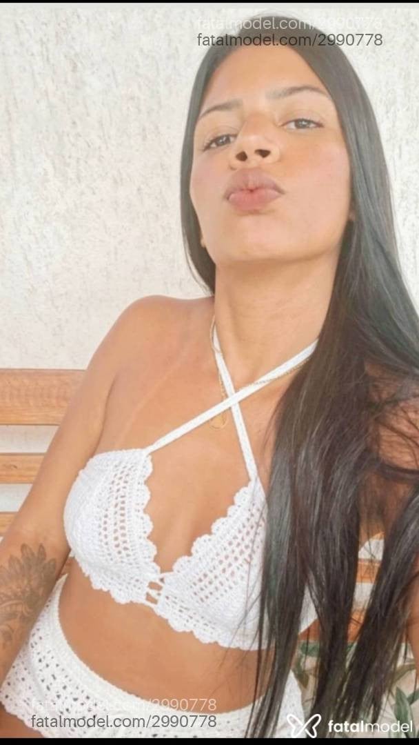 Acompanhante mulher morena (o) de olhos pretos - Dandara Couto