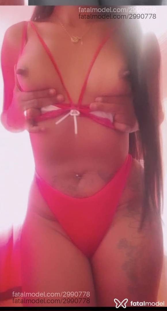 Acompanhante mulher morena (o) de olhos pretos - Dandara Couto