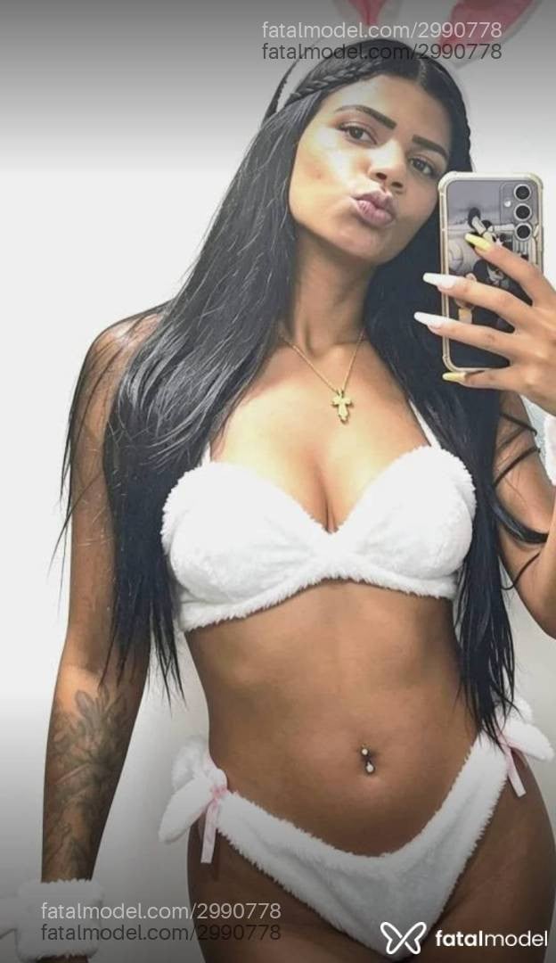 Acompanhante mulher morena (o) de olhos pretos - Dandara Couto