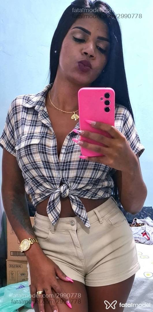 Acompanhante mulher morena (o) de olhos pretos - Dandara Couto