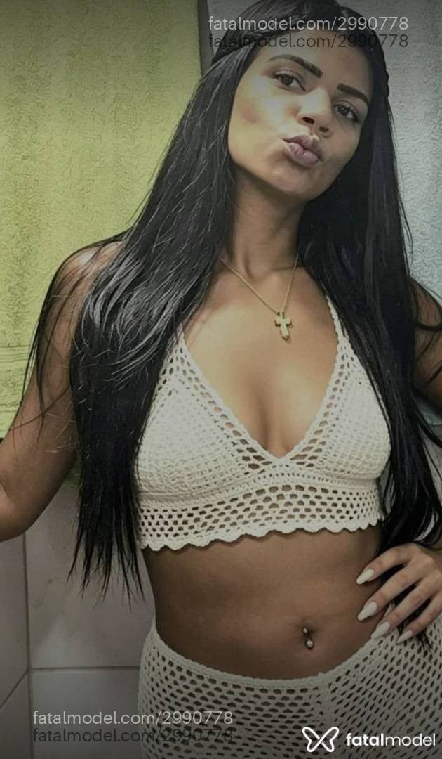 Acompanhante mulher morena (o) de olhos pretos - Dandara Couto