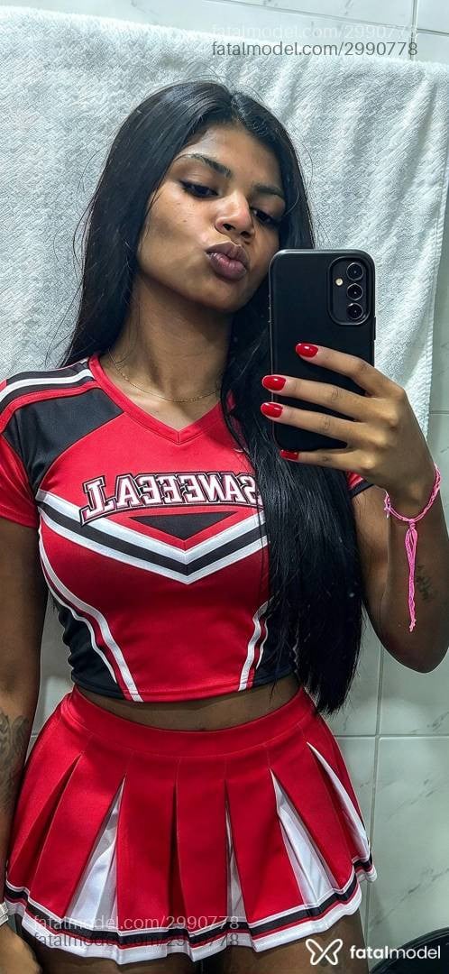 Acompanhante mulher morena (o) de olhos pretos - Dandara Couto