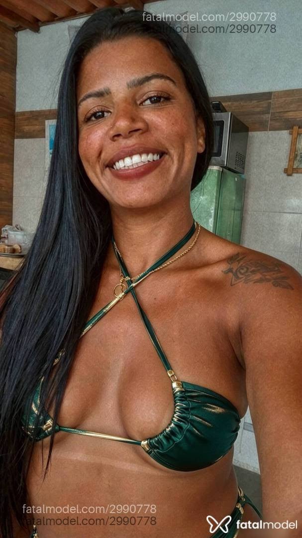 Acompanhante mulher morena (o) de olhos pretos - Dandara Couto