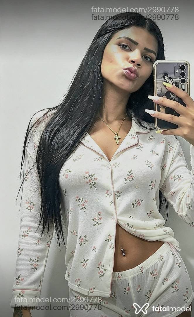 Acompanhante mulher morena (o) de olhos pretos - Dandara Couto